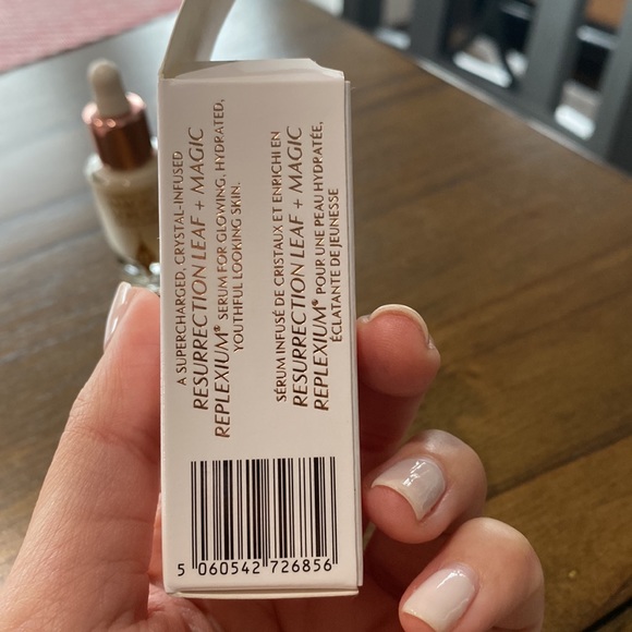 Charlotte Tilbury Magic Serum Crystal Elixir - Picture 3 of 3